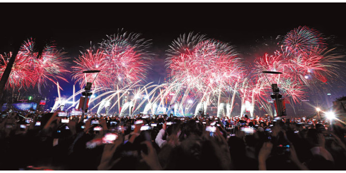 【欣賞跨年煙花】元旦皇崗口岸夜間客流是平時5倍