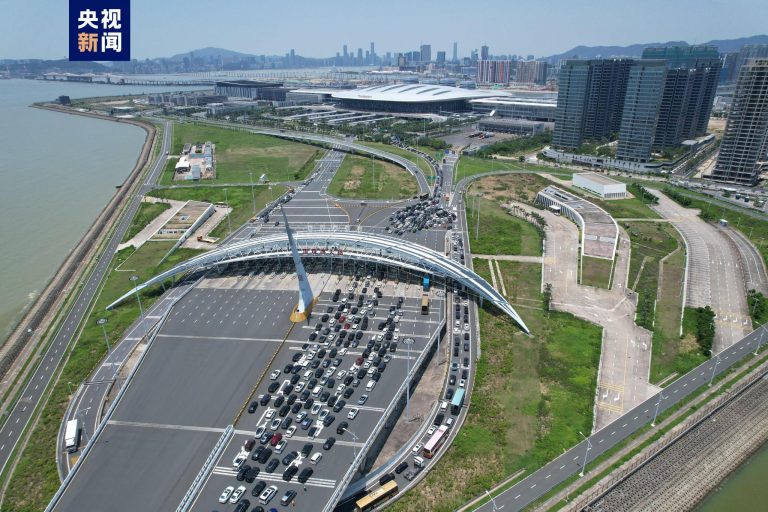 港珠澳大橋今年出入境旅客破1000萬，港青旅客增長明顯