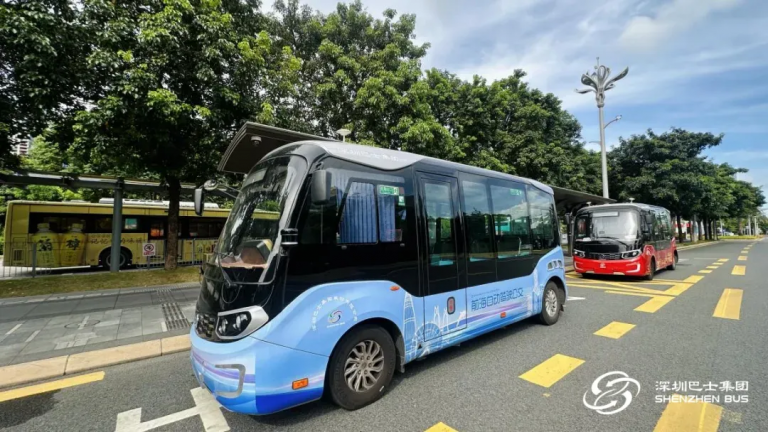 【僅限18歲以上】深圳開通首條無人駕駛公交線路